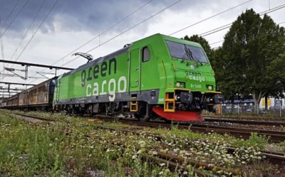 green train railways green cargo